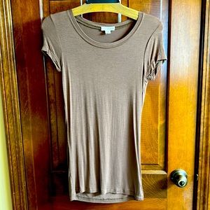 Simple brown tee!